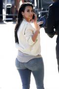 KIM KARDASHIAN a CHINEI s-a căsătorit! Cum arată tânăra care a cheluit 31 de milioane de dolari pe ceremonie
