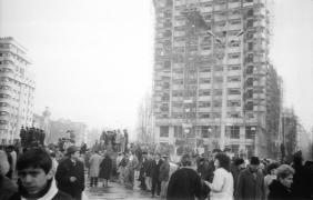 Guvernul amână data soluţionării cererilor de restituire a proprietăţilor preluate abuziv în perioada regimului comunist