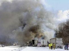 Un mort şi peste 40 de răniţi într-un carambol produs pe o autostradă din New Jersey