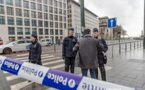 ALERTĂ la ambasada SUA şi la sediul PE din Bruxelles! Câteva vechicule suspecte, prezente în apropiere