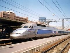 Franța intenționează să-și modernizeze unele trenuri cu ajutorul Rusiei