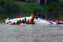 25 de morţi în accidentul aviatic din Taipei