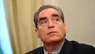 Plenul Camerei a luat act de încetarea mandatului lui Petre Roman și a vacantat postul acestuia