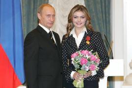 Vladimir Putin ar fi tatăl unei fetiţe născute de Alina Kabaeva într-o clinică elveţiană