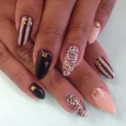 Optezi pentru MANICHIURA cu GEL? Iată la ce PERICOLE te expui