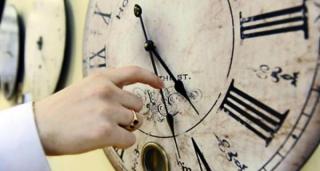 Weekend-ul următor ceasul se dă cu o oră înainte! Cum ne AFECTEAZĂ schimbarea orei
