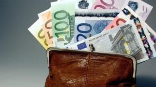 Salarii de 3.500 - 4.000 de euro pentru medicii români