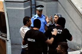 UPDATE! Dan Diaconescu a fost ridicat de polițiști de la domiciliu