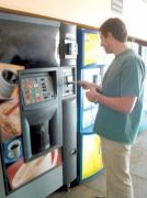 Bei CAFEA de la AUTOMAT? Nu ai idee la ce PERICOL te expui în fiecare zi