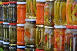 Mănânci MURĂTURI de tot soiul? Iată de ce anume trebuie să ții cont