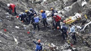 Prăbușirea avionului A320: Numărul victimelor germane revizuit de la 75 la 72