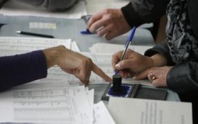 Pronunțarea în dosarul 'Referendumul', pe 6 mai