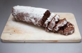 Așa se face CEL MAI GUSTOS SALAM DE BISCUIȚI!