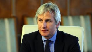 Ministrul finanţelor: Bacşişul nu va mai fi impozitat