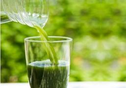 Ce se întâmplă dacă bei această BĂUTURĂ timp de 5 ZILE, pe STOMACUL GOL