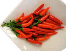 ARDEIUL IUTE face MINUNI pentru păr! Iată de ce trebuie să îl foloseşti