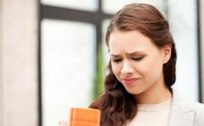 Simți GUST AMAR în gură? Senzația care trădează infecții sau chiar boli grave