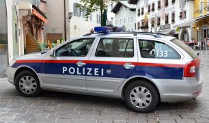 Un român aflat la bordul unui microbuz a murit într-un accident produs în Austria