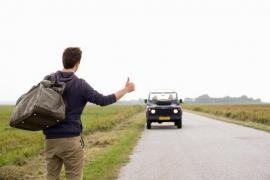 AUTOSTOPUL, interzis prin lege. Ce AMENZI rişti dacă iei călători la ocazie