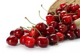 Cea mai simplă metodă prin care scoți SÂMBURII CIREȘELOR în câteva secunde