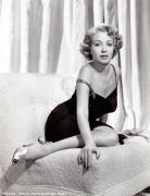 DOLIU! A murit o cântăreaţă şi actriţă renumită