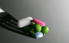 Combinații ALIMENTARE INTERZISE atunci când iei MEDICAMENTE