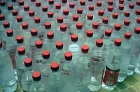 India: Cel puțin 74 de morţi, după ce au consumat alcool contrafăcut
