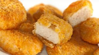 A mâncat timp de 15 ani DOAR NUGGETS de pui! Ce se întâmplă acum cu ea
