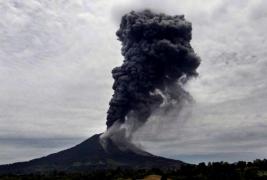 Alertă maximă în Indonezia din cauza Vulcanului Sinabung! Mii de oameni sunt evacuaţi