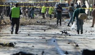 Un atentat sinucigaș a vizat un convoi NATO la Kabul