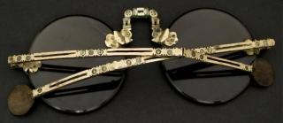 Îi porţi mereu, fără să le ştii povestea! OCHELARII de SOARE, de la gladiatori, la un accesoriu indispensabil