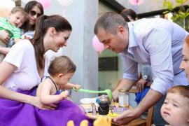 La aniversarea unui anișor, Natalia, fetița Ancăi Lungu, pe urmele mamei sale: e topită după polonice