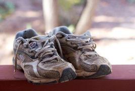 MIROSUL NEPLĂCUT din încălțăminte poate fi înlăturat COMPLET cu un INGREDIENT din bucătăria ta