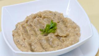 GREȘEALA pe care o fac gospodinele atunci când prepară SALATA DE VINETE