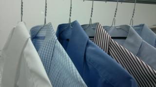 Rezultat garantat! Cum calci HAINELE, fără fierul de călcat