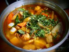 GREȘEALA pe care o fac tot timpul gospodinele atunci când REÎNCĂLZESC MÂNCAREA