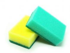 Cea mai eficientă metodă prin care dezinfectezi BUREȚII de BUCĂTĂRIE