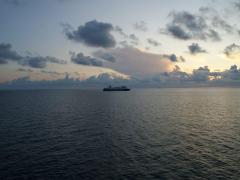 Un român, salvat după 12 ore de derivă în Marea Adriatică