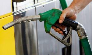 Metoda INCREDIBILĂ prin care poți plăti MAI PUȚIN pentru BENZINĂ!