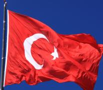 Turcia: Aviația bombardează poziții ale rebelilor kurzi, ca ripostă la atacurile de luni