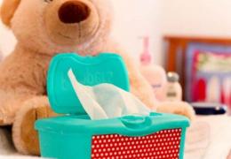 Foloseşti ŞERVEŢELE UMEDE? Iată la ce pericol te expui