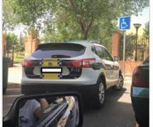 Spania: 800 de euro amendă pentru că a fotografiat o mașină de poliție parcată pe locul rezervat persoanelor cu handicap