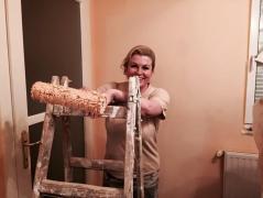 Președintele Croației își zugrăvește singură casa pentru a nu cheltui banul public