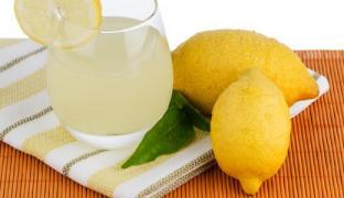 Cum trebuie consumat SUCUL de LĂMÂIE pentru a reuși să slăbești rapid și sigur