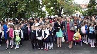 Sute de mii de părinți REVOLTAȚI! Ce se va întâmpla la începutul ȘCOLII!