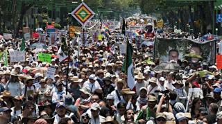 Manifestații după uciderea unui fotoreporter și a patru femei în capitala Mexicului