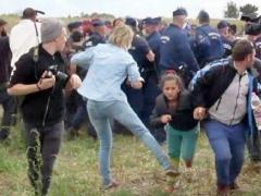 Hackeri islamiști au atacat postul tv unde lucra femeia cameraman care a lovit imigranții