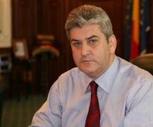 Gabriel Oprea: România își respectă angajamentele inițiale de a primi 1.785 de imigranți. Respingem cotele obligatorii!