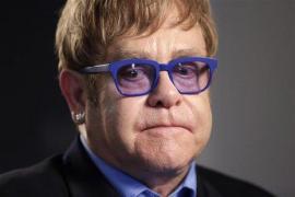 Elton John, victima unor farse telefonice