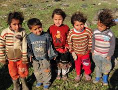 Criza refugiaților în Europa riscă să creeze o generație de copii apatrizi